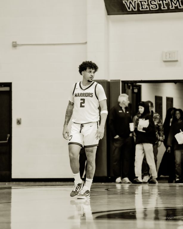 Adrian Mcintyre  Senior Night Westmont — photograph 9