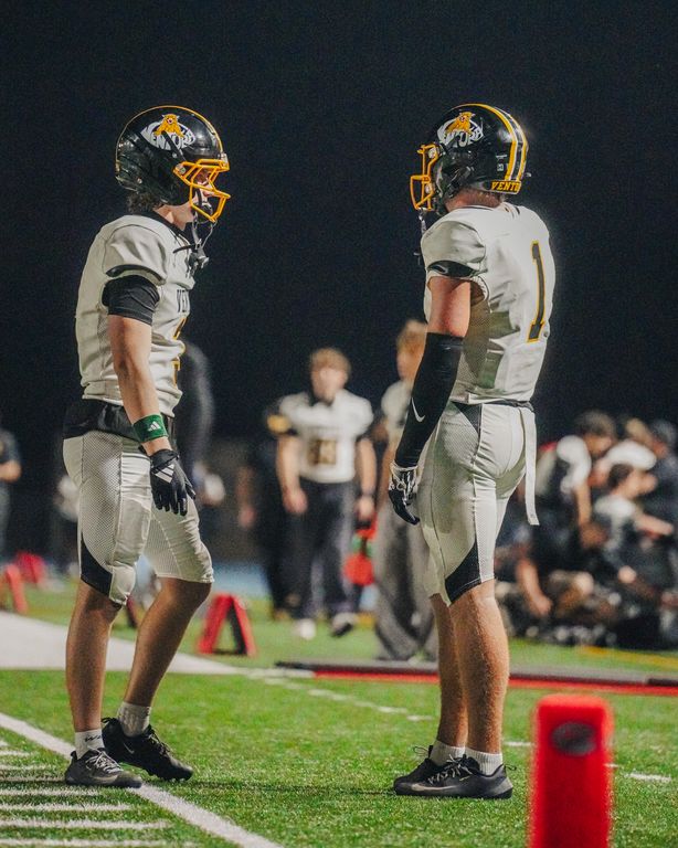 cougars football — photograph 2