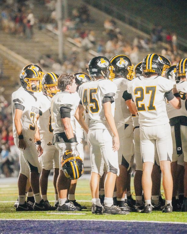 cougars football — photograph 6
