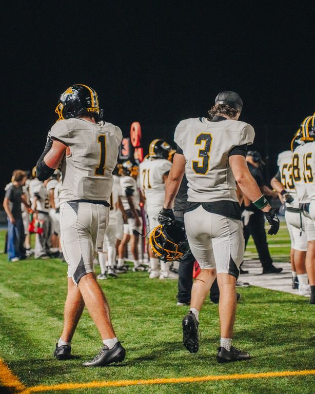 cougars football — photograph 17