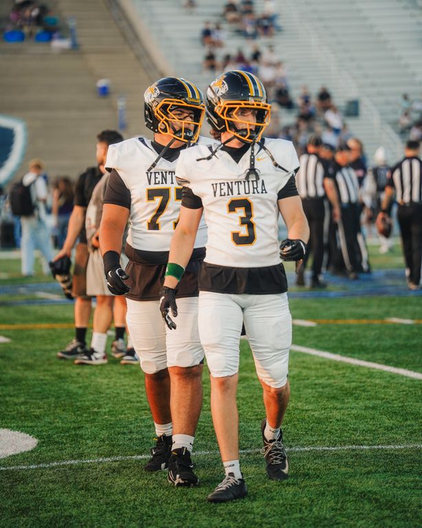 cougars football — photograph 20