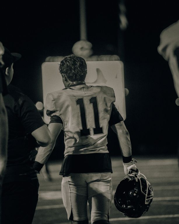 cougars football — photograph 18