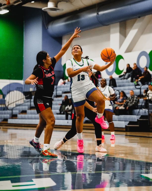 OC WBB 26-27 Opener — photograph 18